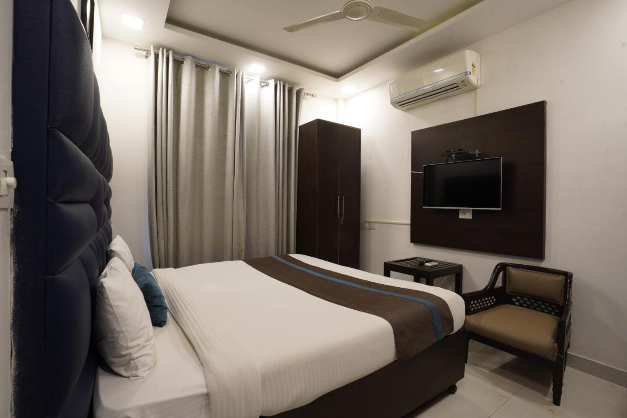 Park Studio Dlf Phase 2, Cyber City, Gurgaon Exterior foto