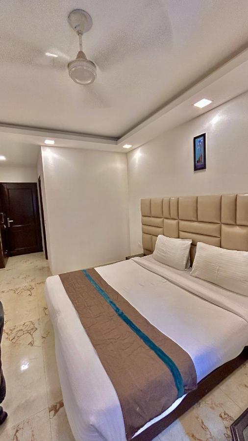 Park Studio Dlf Phase 2, Cyber City, Gurgaon Exterior foto