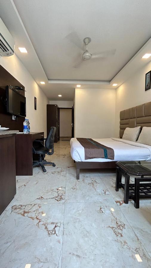 Park Studio Dlf Phase 2, Cyber City, Gurgaon Exterior foto